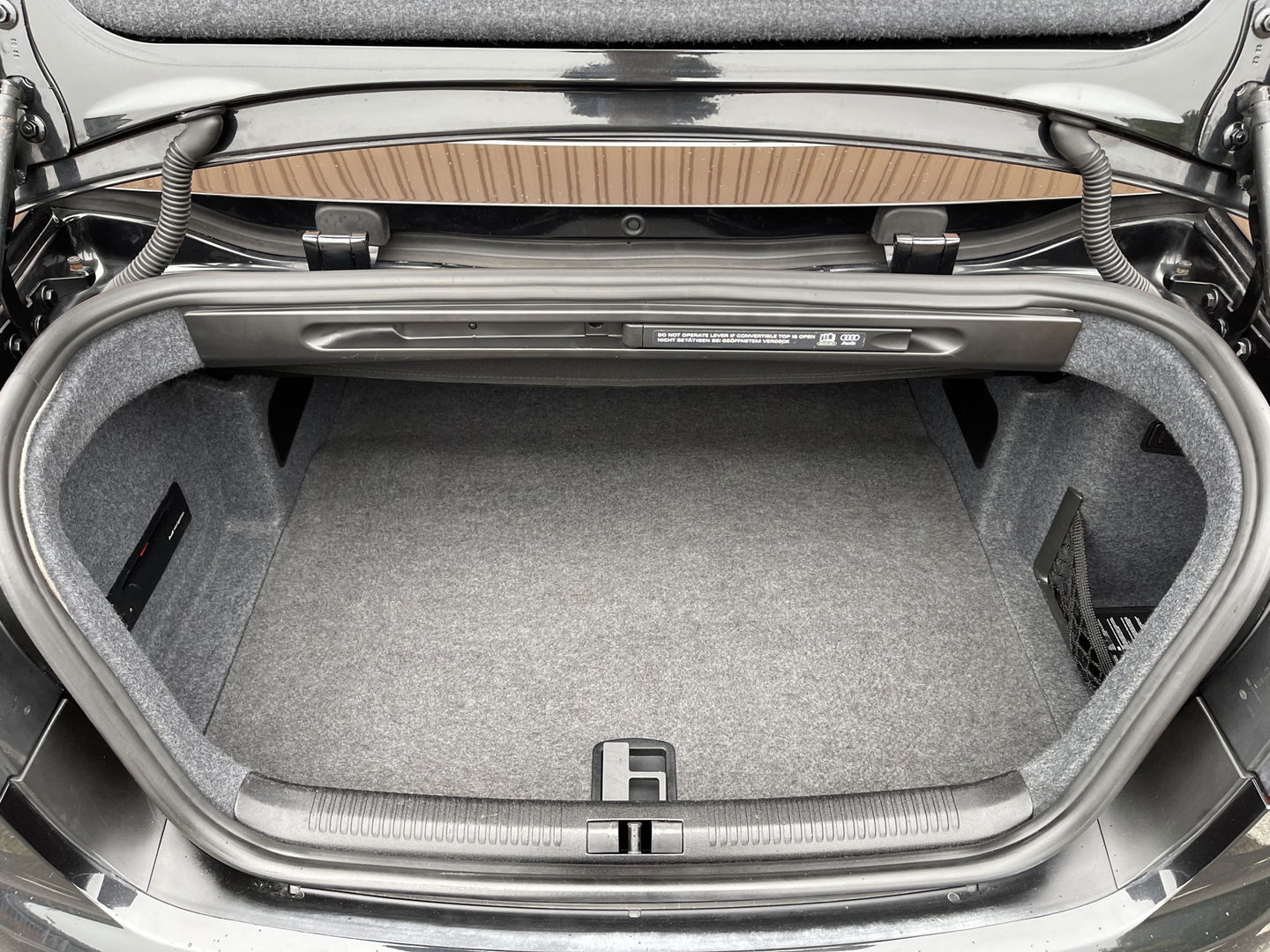 Audi A4 Cabriolet 3.0 V6 Exclusive | Cruise Control | Parkeersensoren | Airconditioning | Stoelverwarming | Elektrisch Bedienbare Voorstoelen |