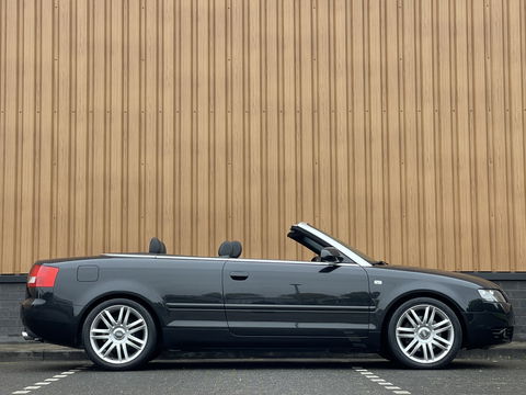 Audi A4 Cabriolet 3.0 V6 Exclusive | Cruise Control | Parkeersensoren | Airconditioning | Stoelverwarming | Elektrisch Bedienbare Voorstoelen |