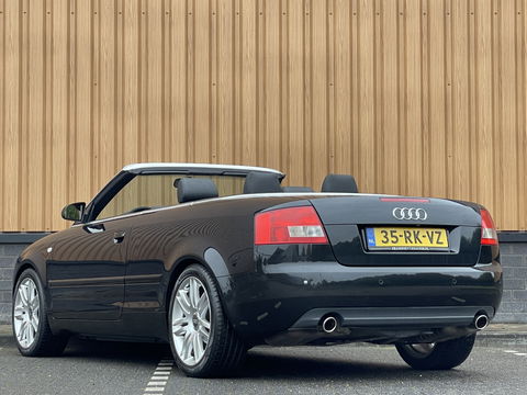 Audi A4 Cabriolet 3.0 V6 Exclusive | Cruise Control | Parkeersensoren | Airconditioning | Stoelverwarming | Elektrisch Bedienbare Voorstoelen |
