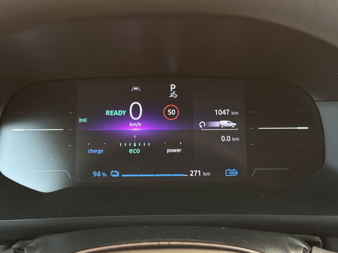 Renault Kangoo E-Tech Advance L1 44 kWh | Automaat | Led verlichting | Apple carplay | DAB | Clima | Verwarmbare voorstoelen |