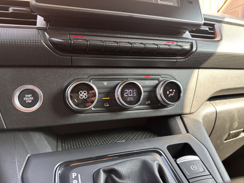 Renault Kangoo E-Tech Advance L1 44 kWh | Automaat | Led verlichting | Apple carplay | DAB | Clima | Verwarmbare voorstoelen |