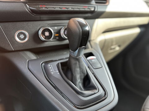 Renault Kangoo E-Tech Advance L1 44 kWh | Automaat | Led verlichting | Apple carplay | DAB | Clima | Verwarmbare voorstoelen |