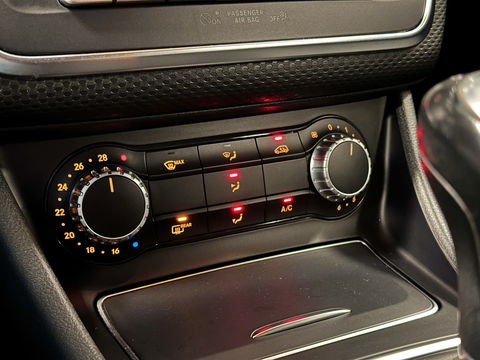 Mercedes-Benz A-Klasse 160 Ambition | Trekhaak | Cruise Control | Parkeersensoren | Navigatie | Isofix | Airconditioning | Bluetooth | Lichtmetaal 16" |