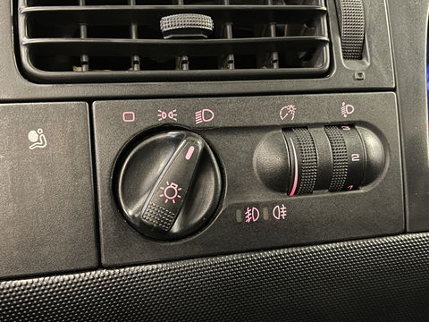 Volkswagen GOLF Cabriolet 1.8 Trendline | Cabriolet | Origineel Nederlands | BTW Factuur mogelijk Lichtmetaal 16'' | NAP | Elektrische Ramen | Elektrische Spiegels | Radio\Cd |