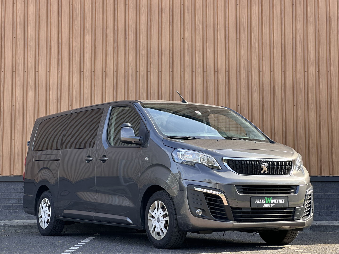 Peugeot Expert Traveller 8P 2.0 BlueHDi 150 Business Standard S&S | Marge! | Cruise Control | Parkeersensoren Achter | Apple Carplay/Android Auto | Navigatie | Isofix |