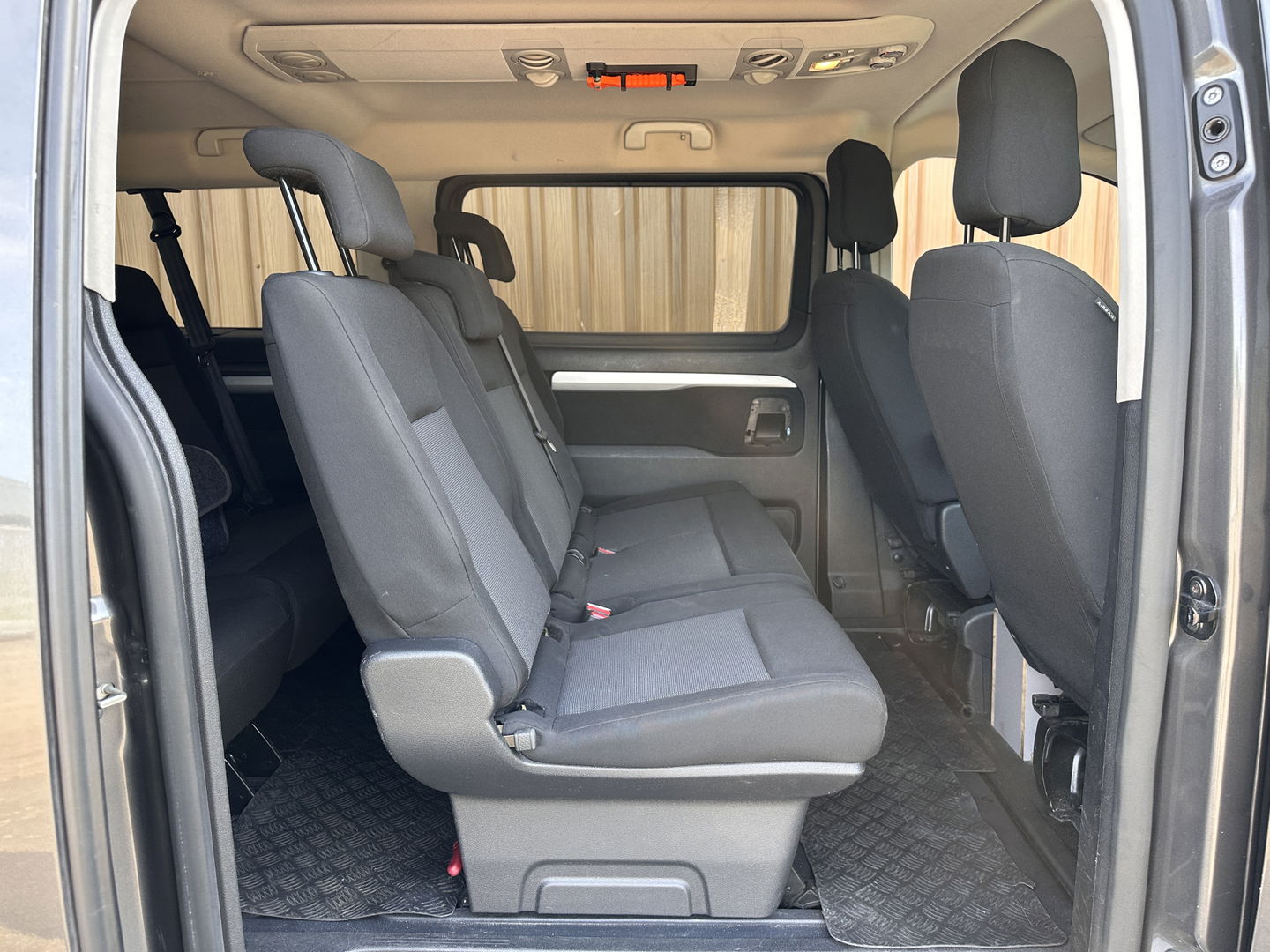 Peugeot Expert Traveller 8P 2.0 BlueHDi 150 Business Standard S&S | Marge! | Cruise Control | Parkeersensoren Achter | Apple Carplay/Android Auto | Navigatie | Isofix |