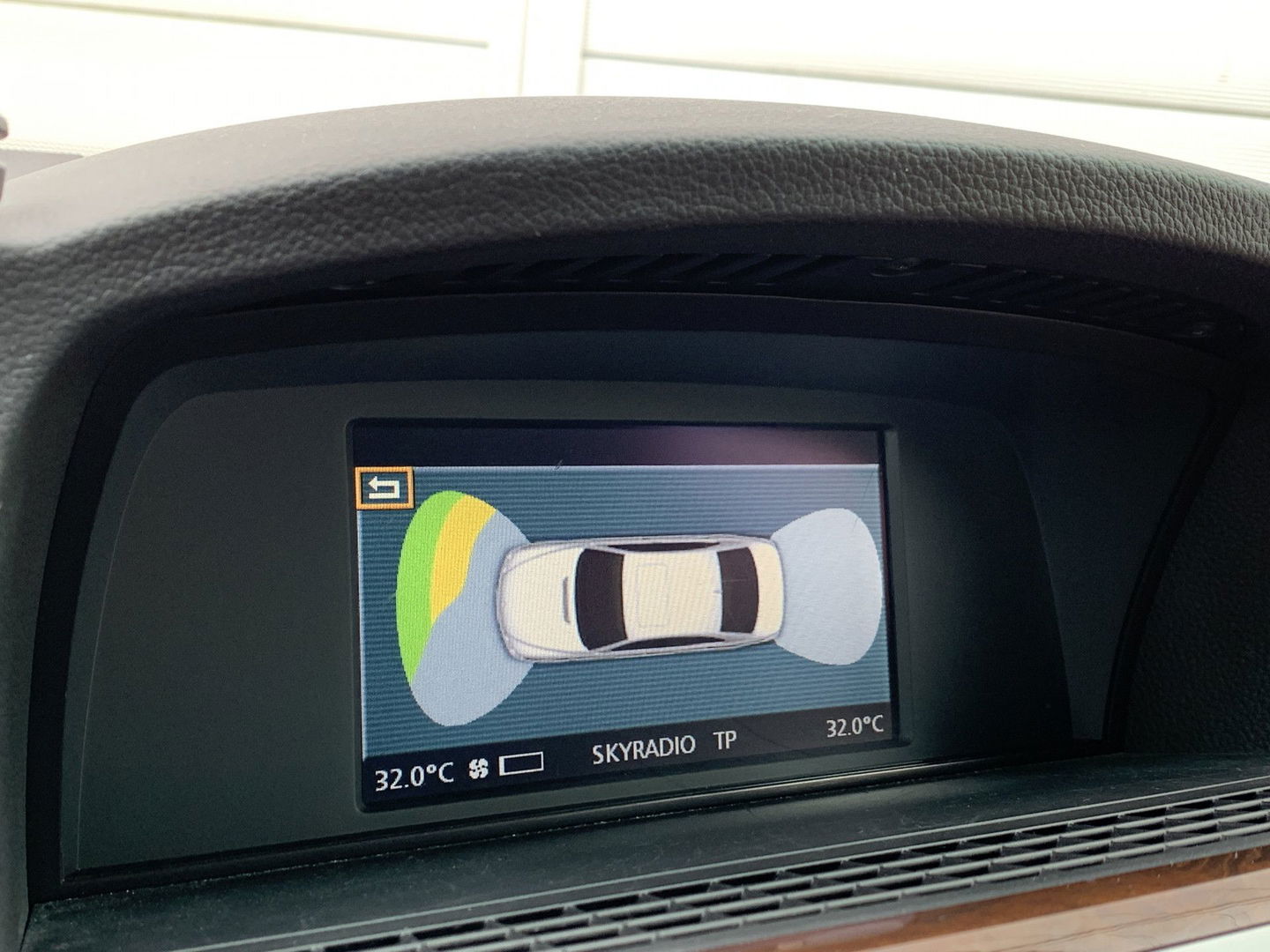 BMW 7 Serie 740i | Youngtimer! | Cruise control | 2e eigenaar | 8 cilinder | Parkeersensoren | Navigatie | Dealer onderhouden |