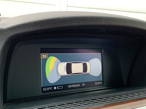 BMW 7 Serie 740i | Youngtimer! | Cruise control | 2e eigenaar | 8 cilinder | Parkeersensoren | Navigatie | Dealer onderhouden |