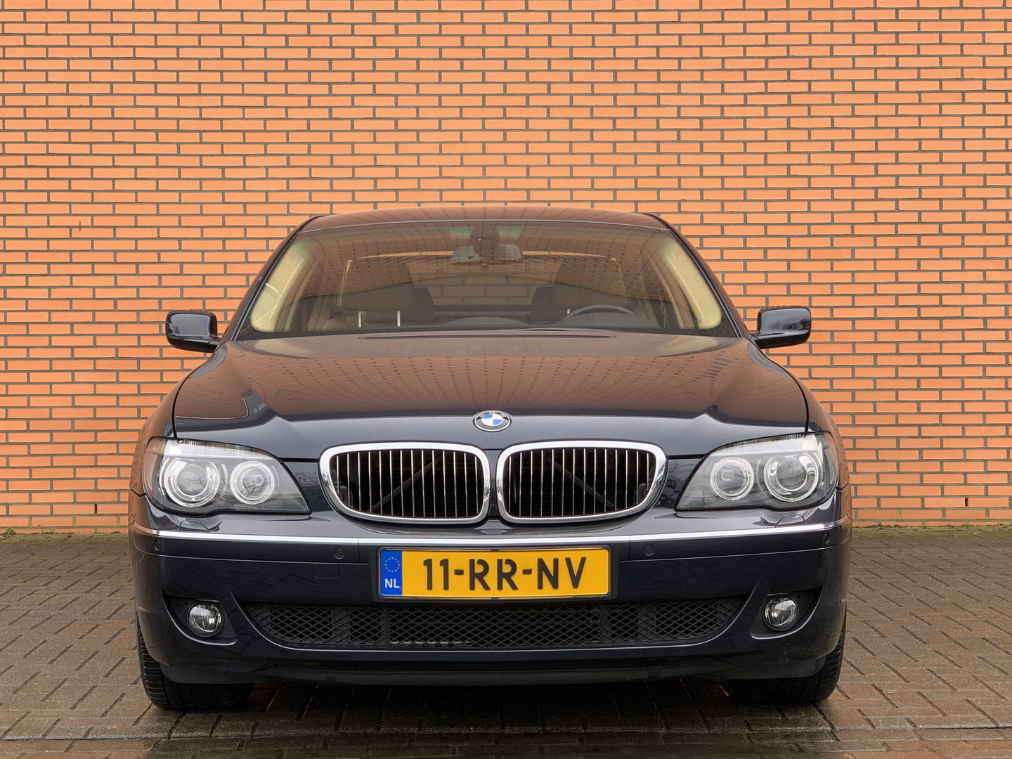 BMW 7 Serie 740i | Youngtimer! | Cruise control | 2e eigenaar | 8 cilinder | Parkeersensoren | Navigatie | Dealer onderhouden |