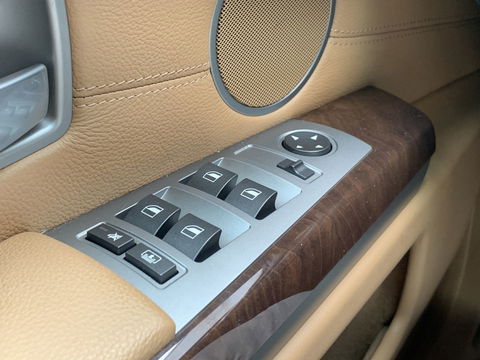 BMW 7 Serie 740i | Youngtimer! | Cruise control | 2e eigenaar | 8 cilinder | Parkeersensoren | Navigatie | Dealer onderhouden |