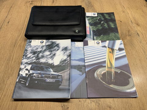 BMW 7 Serie 740i | Youngtimer! | Cruise control | 2e eigenaar | 8 cilinder | Parkeersensoren | Navigatie | Dealer onderhouden |