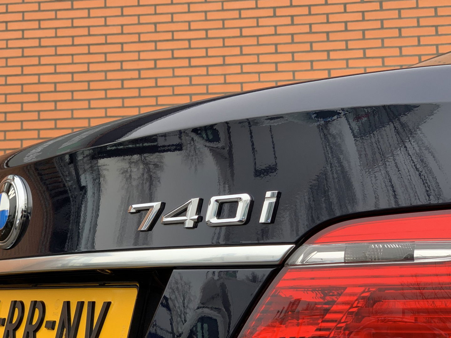 BMW 7 Serie 740i | Youngtimer! | Cruise control | 2e eigenaar | 8 cilinder | Parkeersensoren | Navigatie | Dealer onderhouden |