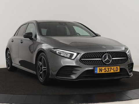 Mercedes-Benz A-Klasse 180 Business Solution AMG | Stoelverwarming | Leder/Alcantara | Camera | Navigatie | Widescreen | LED