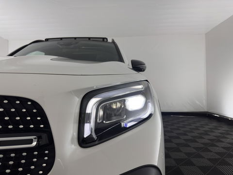 Mercedes-Benz GLB 250 4MATIC Premium Aut. *PANO | LEATHER-MICROFIBRE | FULL-LED | BURMESTER-SOUND | TOP-VIEW | ADAPTIVE-CRUISE | BLIND-SPOT | MEMORY-PACK | WIDESCREEN-COCKPIT | KEYLESS | HEATED-SPORTSEATS | AMBIENT-LIGHT | CARPL