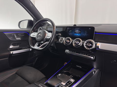 Mercedes-Benz GLB 250 4MATIC Premium Aut. *PANO | LEATHER-MICROFIBRE | FULL-LED | BURMESTER-SOUND | TOP-VIEW | ADAPTIVE-CRUISE | BLIND-SPOT | MEMORY-PACK | WIDESCREEN-COCKPIT | KEYLESS | HEATED-SPORTSEATS | AMBIENT-LIGHT | CARPL