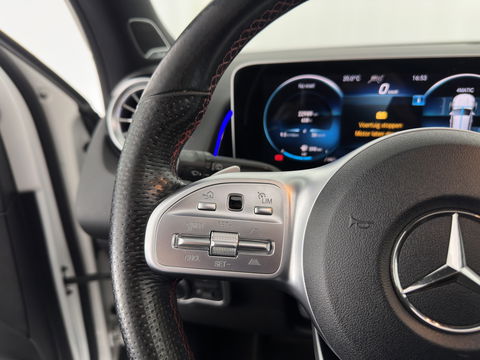 Mercedes-Benz GLB 250 4MATIC Premium Aut. *PANO | LEATHER-MICROFIBRE | FULL-LED | BURMESTER-SOUND | TOP-VIEW | ADAPTIVE-CRUISE | BLIND-SPOT | MEMORY-PACK | WIDESCREEN-COCKPIT | KEYLESS | HEATED-SPORTSEATS | AMBIENT-LIGHT | CARPL