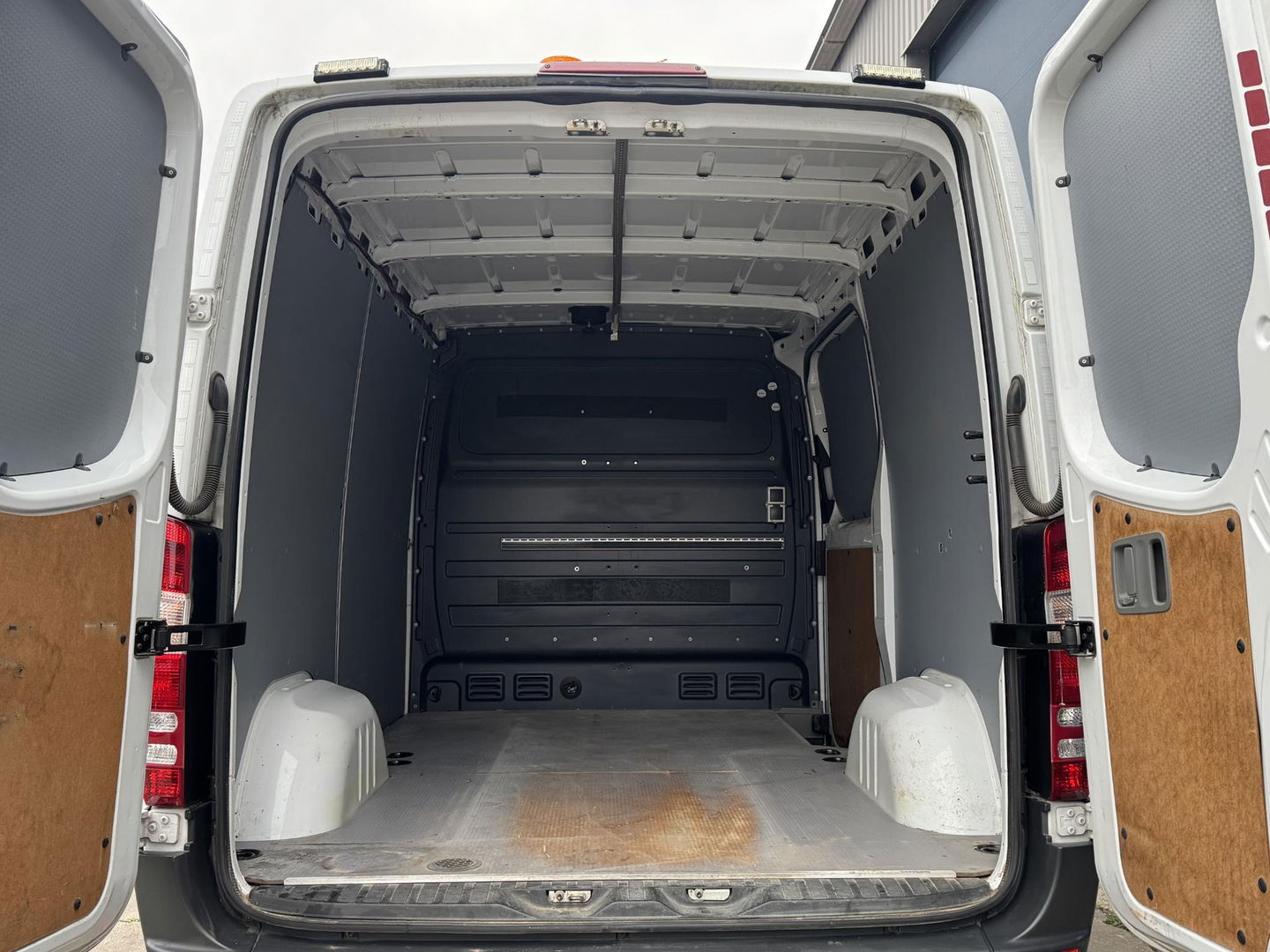 Mercedes-Benz Sprinter 313 2.2 CDI 325 AUTOMAAT / AIRCO / CRUISE CONTROLE / TREKHAAK / N.A.P