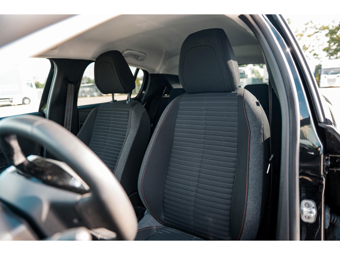 Peugeot 208 1.2 PureTech Active Pack | NAVI | 16" LM VELGEN | CRUISE