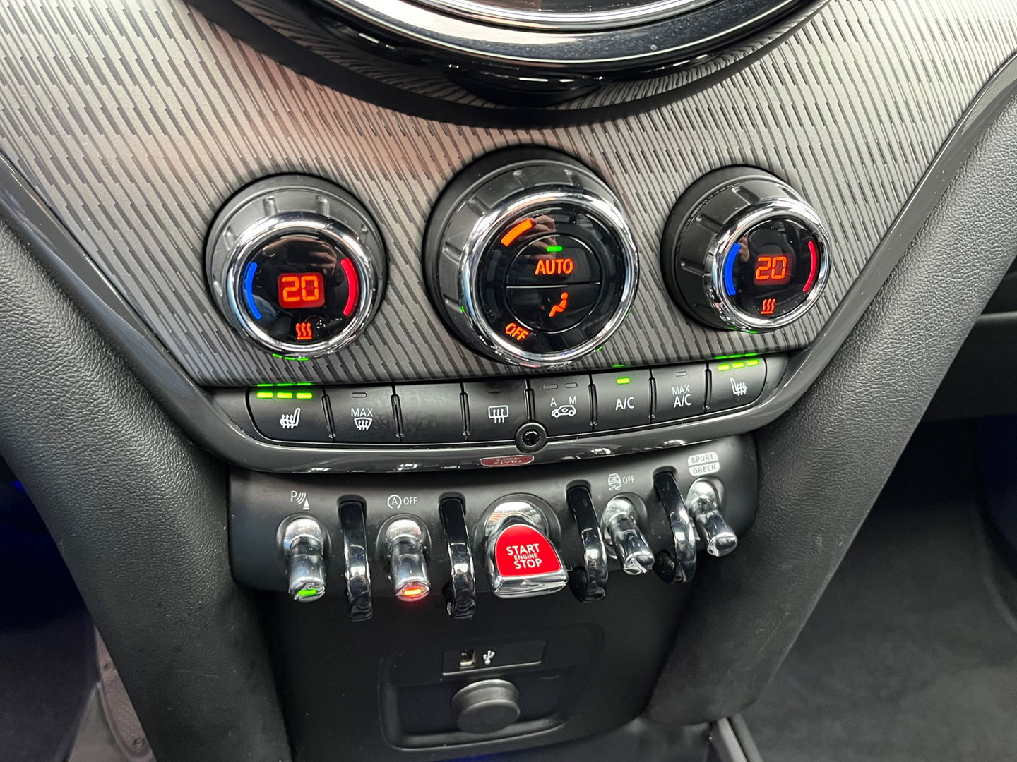 MINI Countryman 1.5 Cooper JCW|Pano|Head-Up|Camera|ACC|Carplay|Leder|136PK