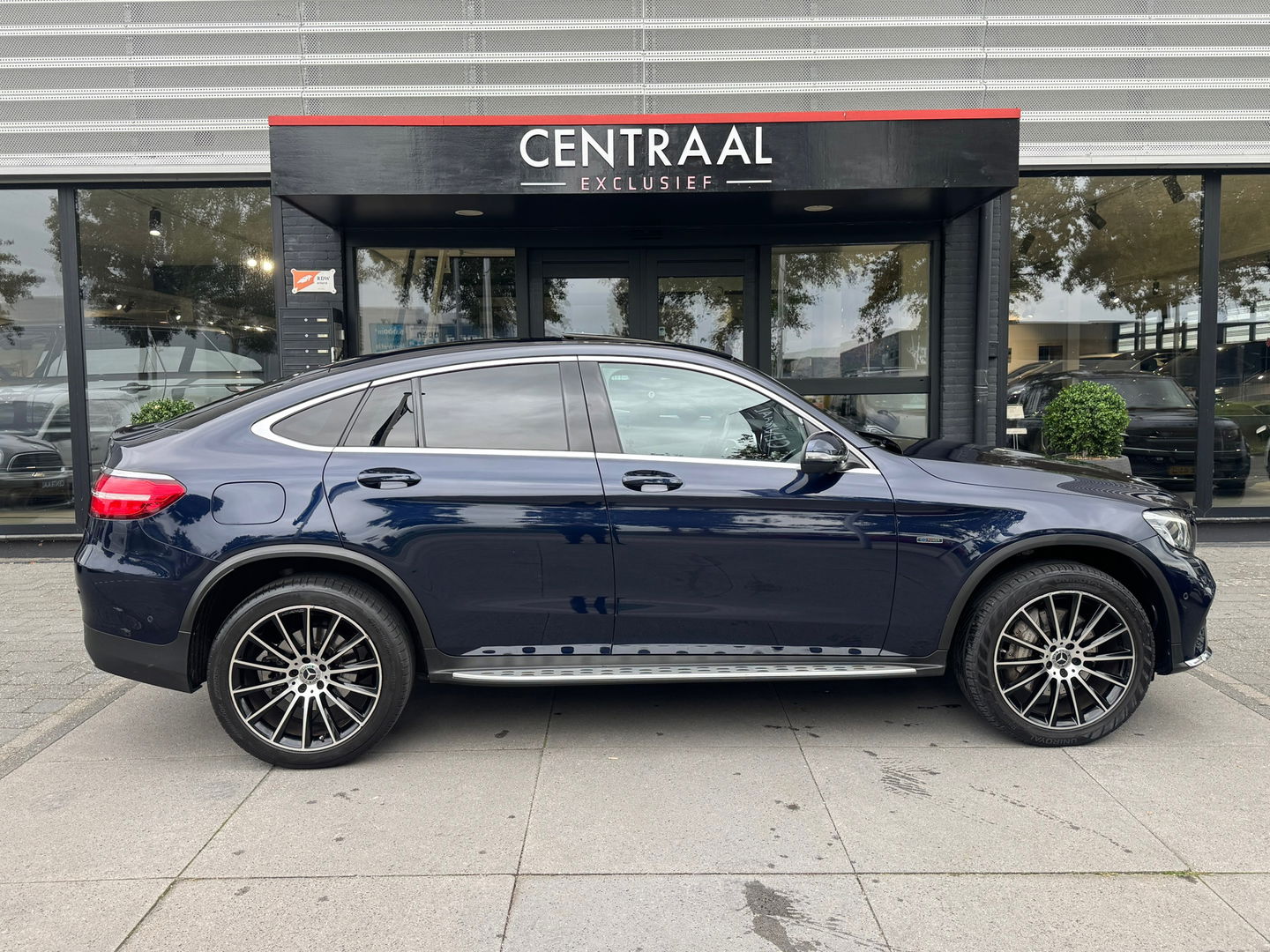 Mercedes-Benz GLC Coupé 350e 4Matic AMG|Schuifdak|360Camera|Carplay|Keyless|Leder|Navi|320PK