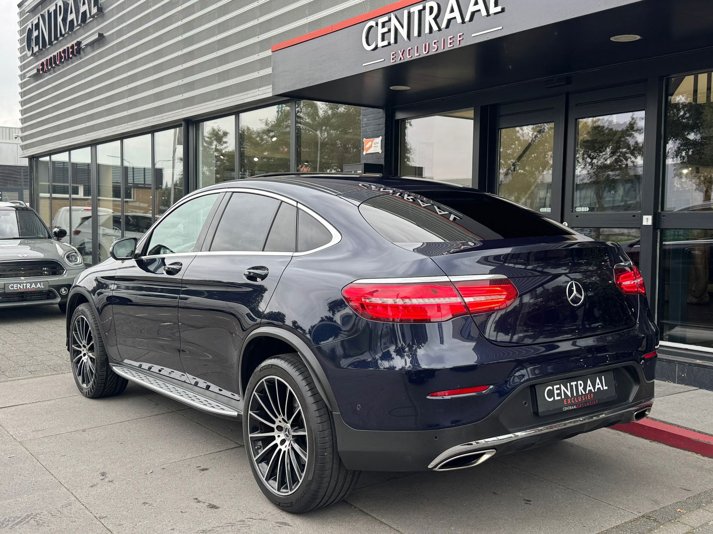 Mercedes-Benz GLC Coupé 350e 4Matic AMG|Schuifdak|360Camera|Carplay|Keyless|Leder|Navi|320PK