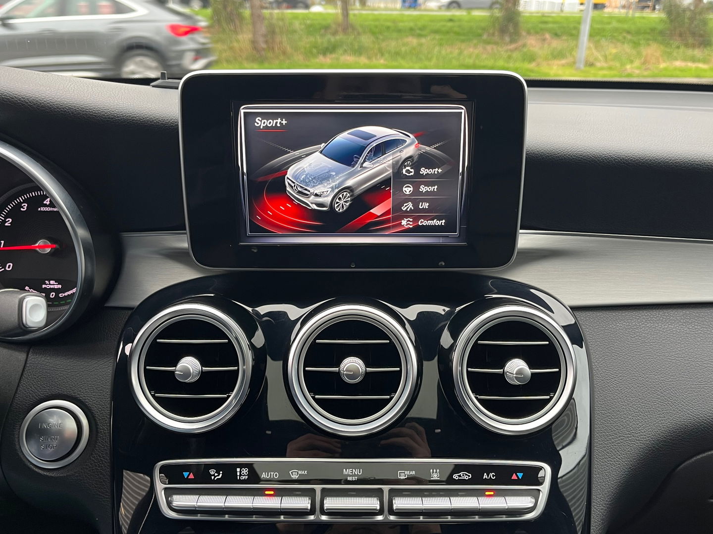 Mercedes-Benz GLC Coupé 350e 4Matic AMG|Schuifdak|360Camera|Carplay|Keyless|Leder|Navi|320PK