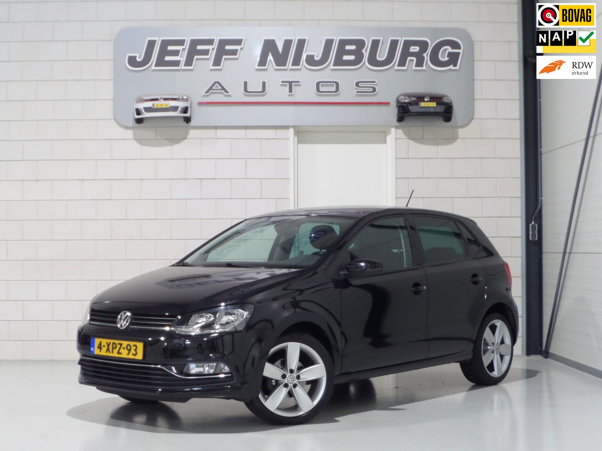Volkswagen Polo 1.2 TSI Highline "Origineel NL!" 1e eigenaar! Trekhaak Bluetooth Parkeersensoren Cruise Climatronic 17"Velgen