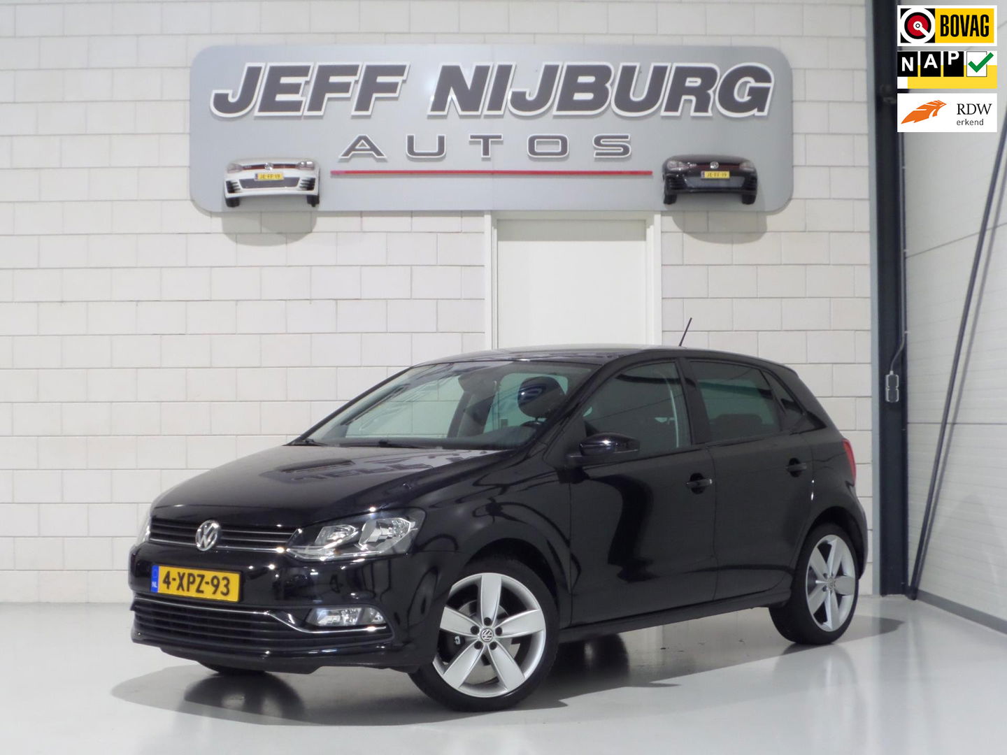 Volkswagen Polo 1.2 TSI Highline "Origineel NL!" 1e eigenaar! Trekhaak Bluetooth Parkeersensoren Cruise Climatronic 17"Velgen