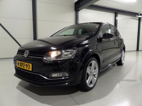 Volkswagen Polo 1.2 TSI Highline "Origineel NL!" 1e eigenaar! Trekhaak Bluetooth Parkeersensoren Cruise Climatronic 17"Velgen