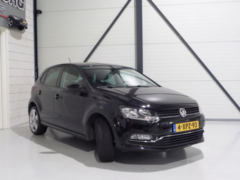 Volkswagen Polo 1.2 TSI Highline "Origineel NL!" 1e eigenaar! Trekhaak Bluetooth Parkeersensoren Cruise Climatronic 17"Velgen