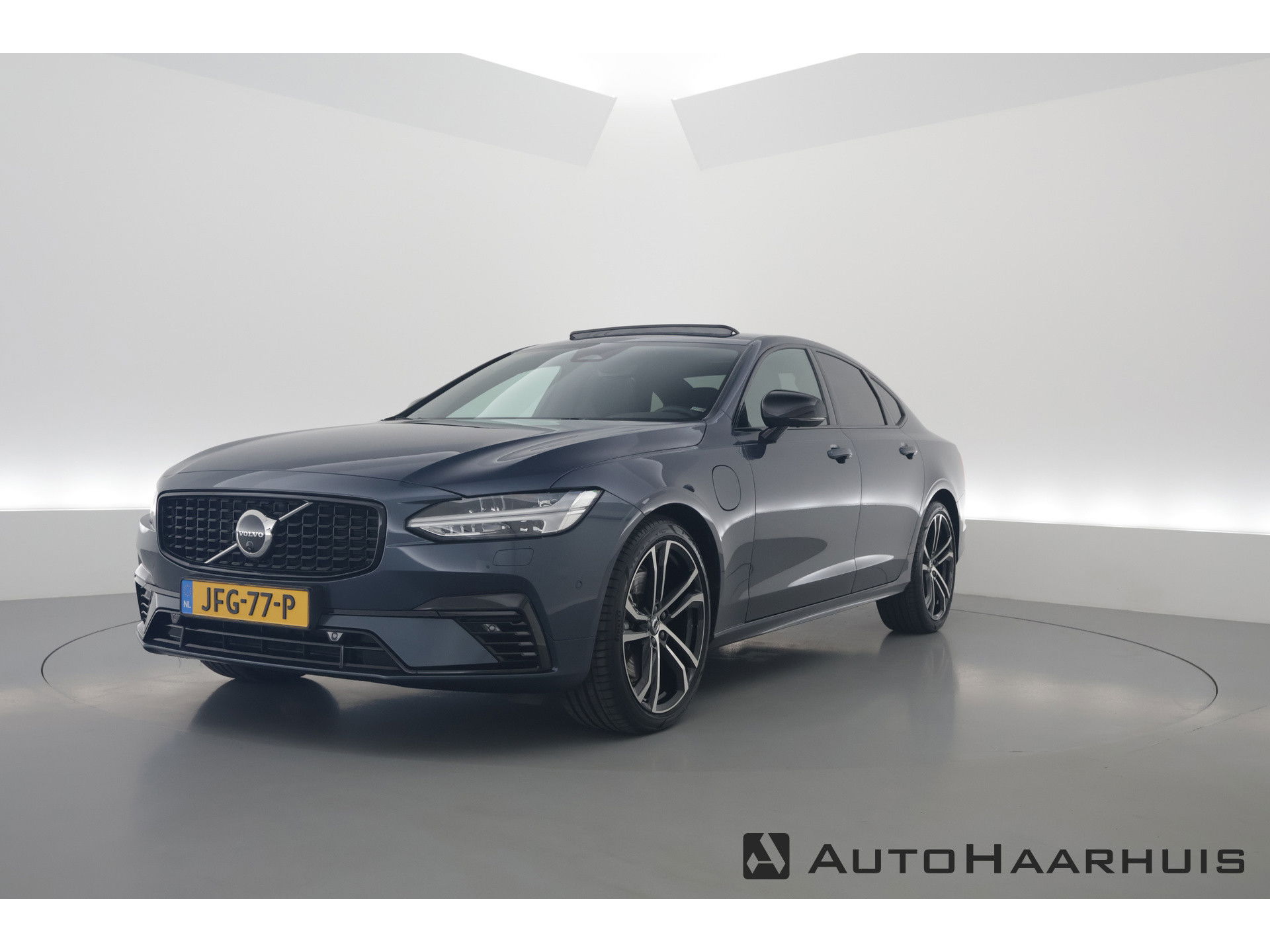 Volvo S90 T8 Recharge Plus Dark | Luchtvering | Schuifdak | Harman Kardon | 360cam | Memory seats | Pilot Assist