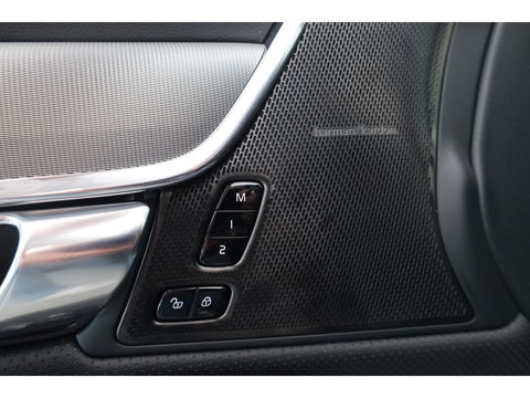 Volvo S90 T8 Recharge Plus Dark | Luchtvering | Schuifdak | Harman Kardon | 360cam | Memory seats | Pilot Assist