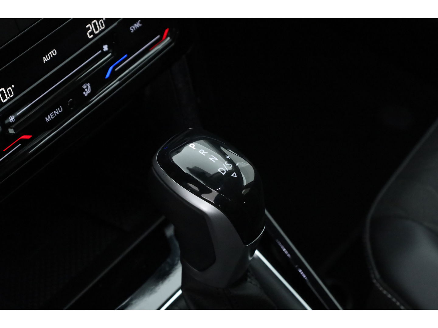 Volkswagen T-Cross 1.0 TSI Goal DSG | Apple CarPlay | Adapt. Cruise | Navi | Stoel. verw. | Camera |