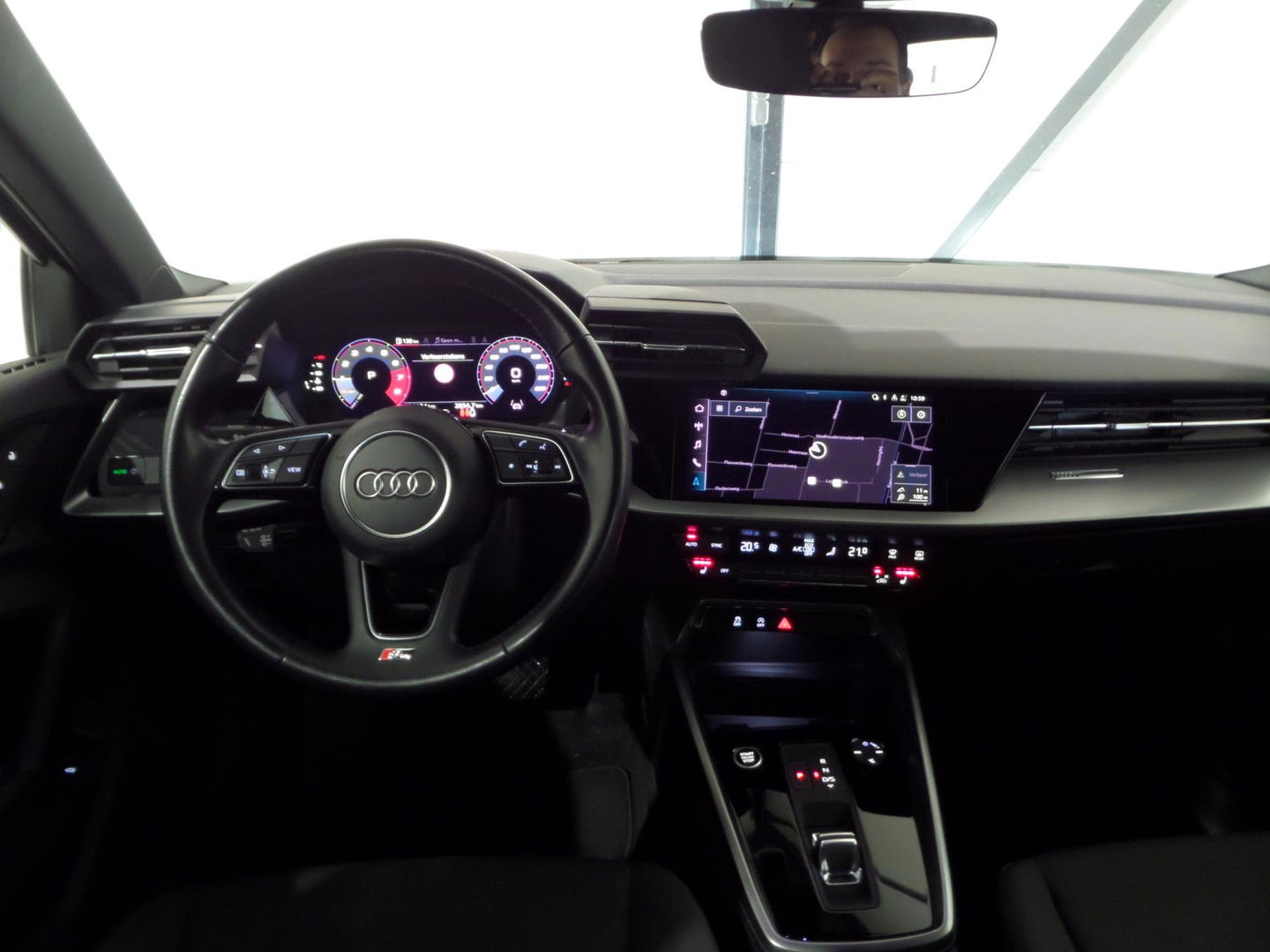 Audi A3 Sportback 35 TFSI 150PK S-Line edition "Automaat" Carplay Stoelverwarming Virtual Adaptive-cruise Elektrische-achterklep