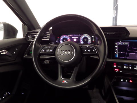 Audi A3 Sportback 35 TFSI 150PK S-Line edition "Automaat" Carplay Stoelverwarming Virtual Adaptive-cruise Elektrische-achterklep