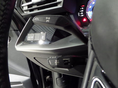 Audi A3 Sportback 35 TFSI 150PK S-Line edition "Automaat" Carplay Stoelverwarming Virtual Adaptive-cruise Elektrische-achterklep