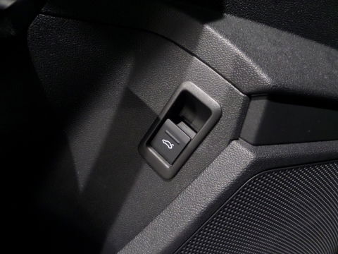 Audi A3 Sportback 35 TFSI 150PK S-Line edition "Automaat" Carplay Stoelverwarming Virtual Adaptive-cruise Elektrische-achterklep