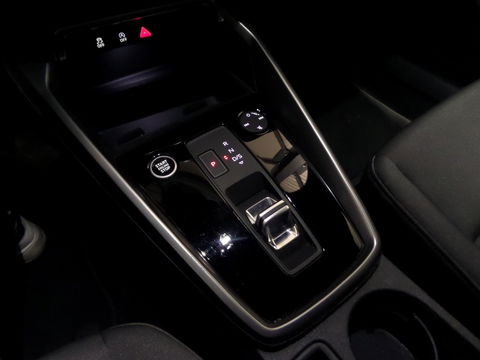 Audi A3 Sportback 35 TFSI 150PK S-Line edition "Automaat" Carplay Stoelverwarming Virtual Adaptive-cruise Elektrische-achterklep