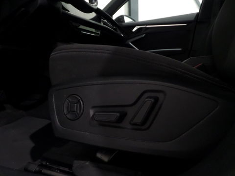 Audi A3 Sportback 35 TFSI 150PK S-Line edition "Automaat" Carplay Stoelverwarming Virtual Adaptive-cruise Elektrische-achterklep