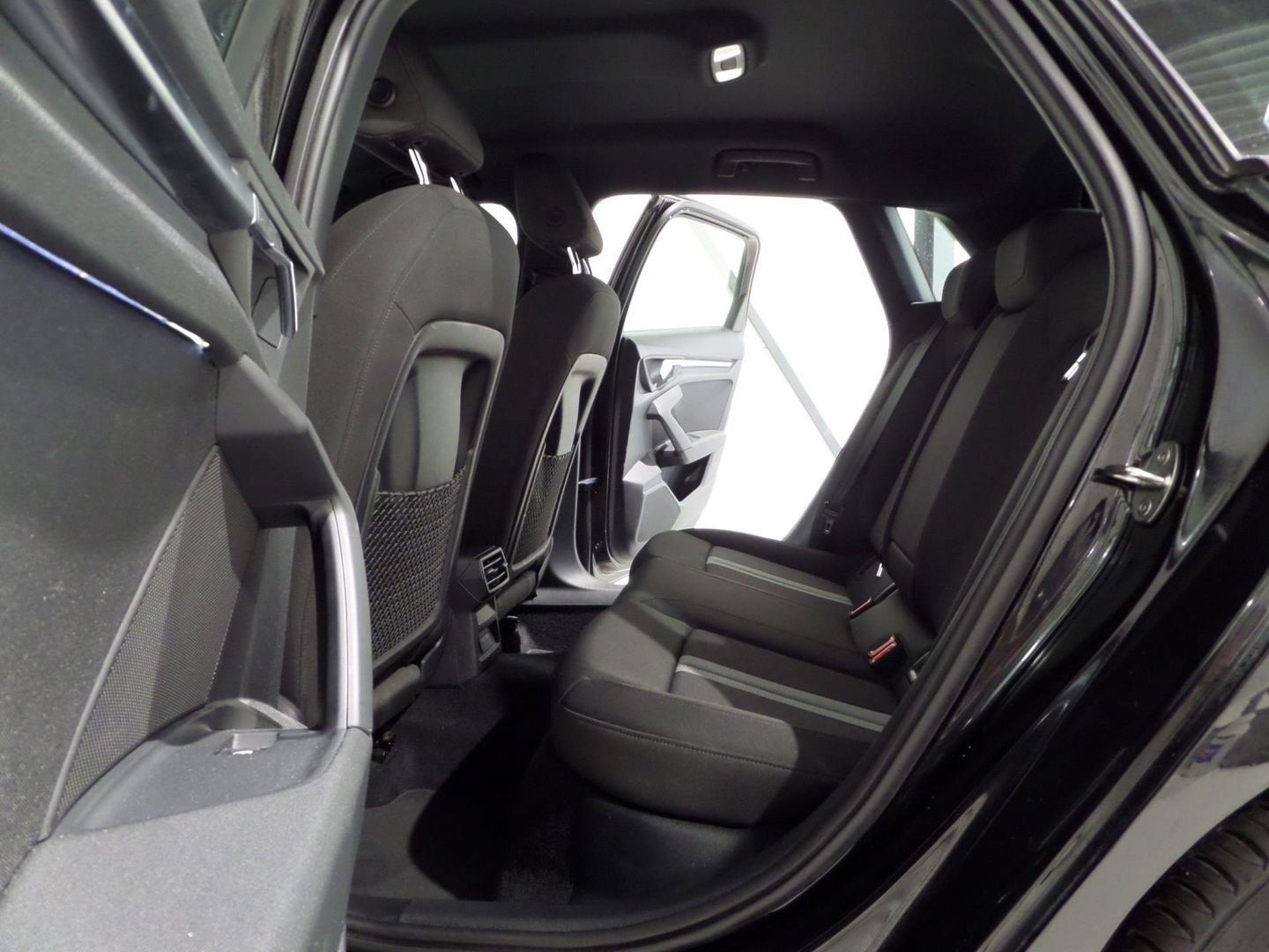 Audi A3 Sportback 35 TFSI 150PK S-Line edition "Automaat" Carplay Stoelverwarming Virtual Adaptive-cruise Elektrische-achterklep