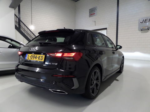 Audi A3 Sportback 35 TFSI 150PK S-Line edition "Automaat" Carplay Stoelverwarming Virtual Adaptive-cruise Elektrische-achterklep