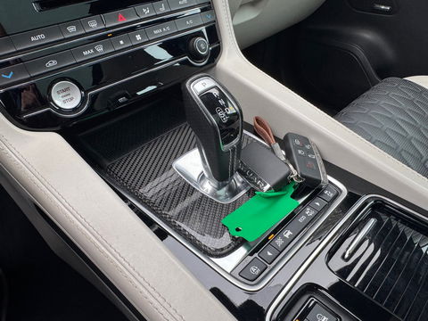 Jaguar F-Pace SVR 5.0 V8 AWD 550PK|Pano|Carbon|Meridian|Head-Up|Memory|ACC|360Camera|Carplay|Keyless|Leder