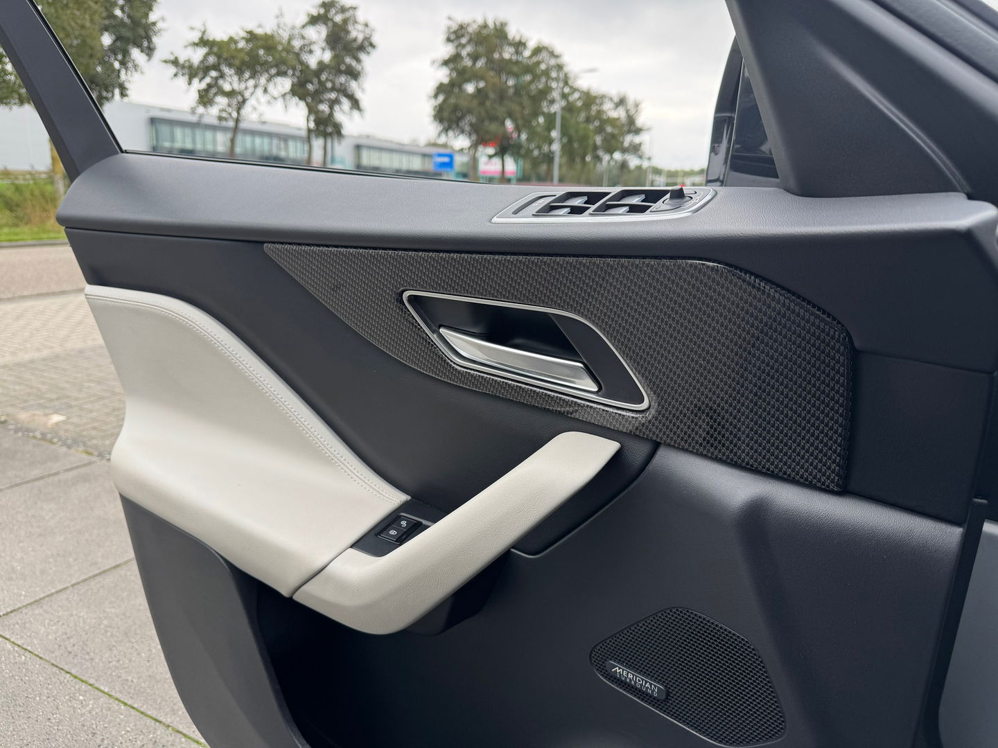 Jaguar F-Pace SVR 5.0 V8 AWD 550PK|Pano|Carbon|Meridian|Head-Up|Memory|ACC|360Camera|Carplay|Keyless|Leder