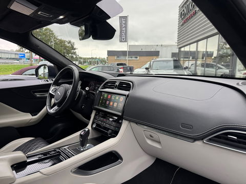 Jaguar F-Pace SVR 5.0 V8 AWD 550PK|Pano|Carbon|Meridian|Head-Up|Memory|ACC|360Camera|Carplay|Keyless|Leder