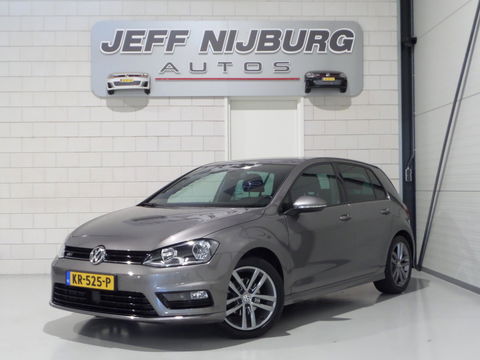 Volkswagen Golf 1.2 TSI Highline Edition R "2X R-line" Adaptive-Cruise Navigatie Bluetooth Parkeersensoren Dealer-onderhouden