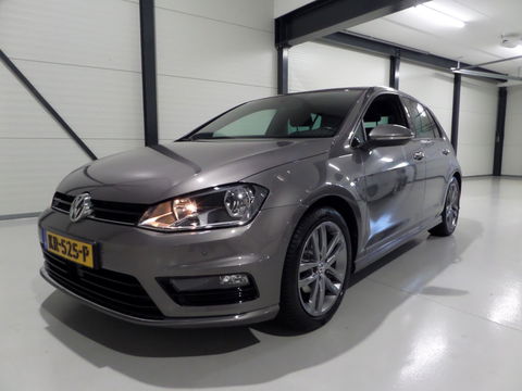 Volkswagen Golf 1.2 TSI Highline Edition R "2X R-line" Adaptive-Cruise Navigatie Bluetooth Parkeersensoren Dealer-onderhouden