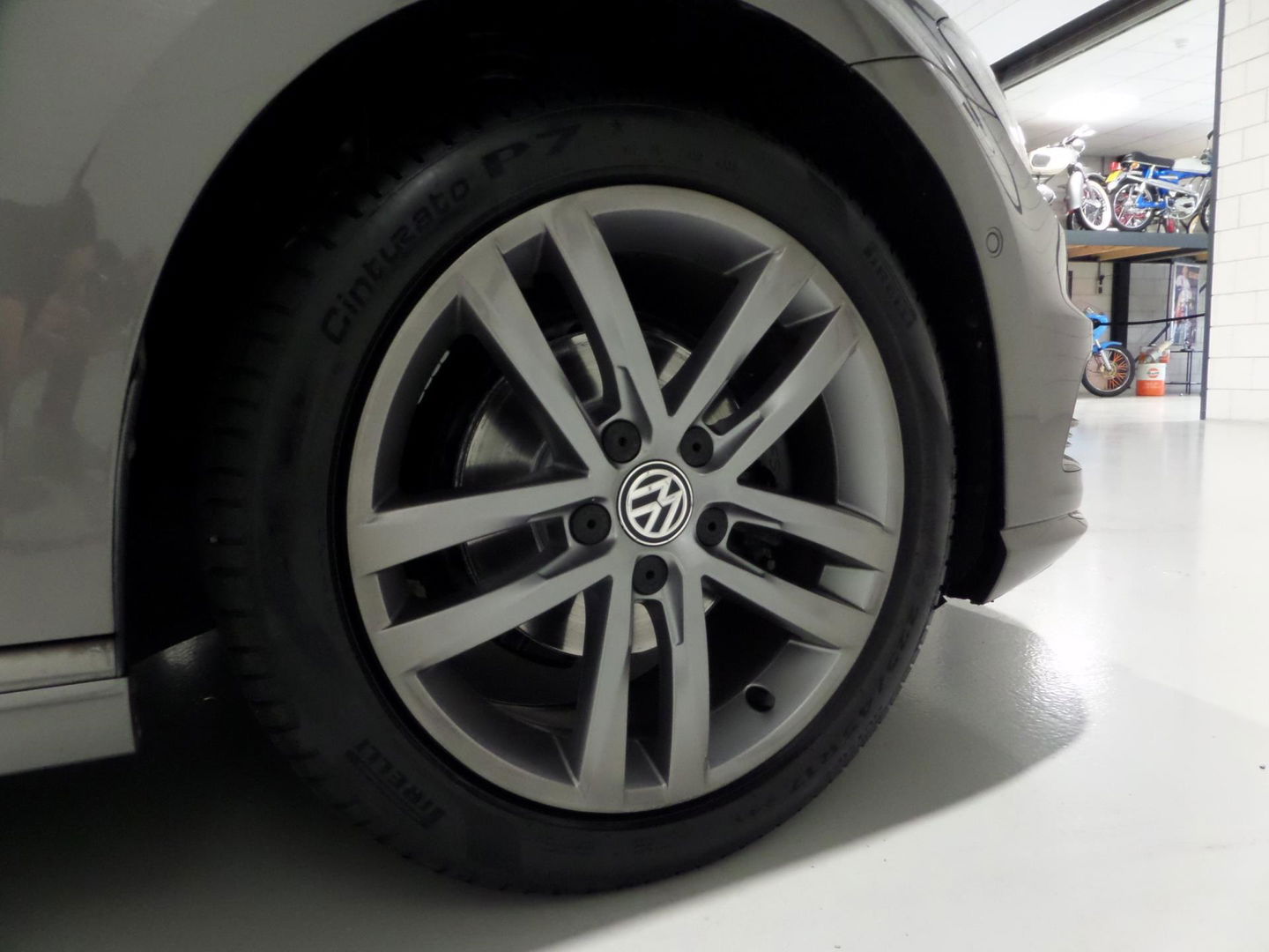 Volkswagen Golf 1.2 TSI Highline Edition R "2X R-line" Adaptive-Cruise Navigatie Bluetooth Parkeersensoren Dealer-onderhouden
