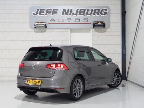 Volkswagen Golf 1.2 TSI Highline Edition R "2X R-line" Adaptive-Cruise Navigatie Bluetooth Parkeersensoren Dealer-onderhouden