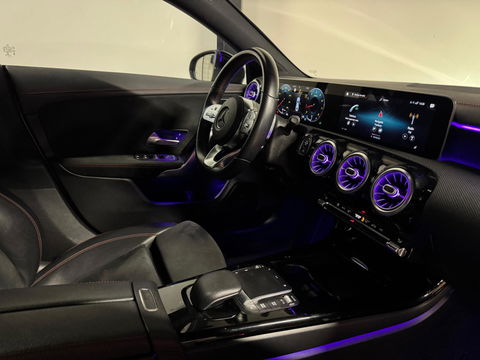 Mercedes-Benz CLA-Klasse 200 Advantage AMG PANO BLINDSPOT