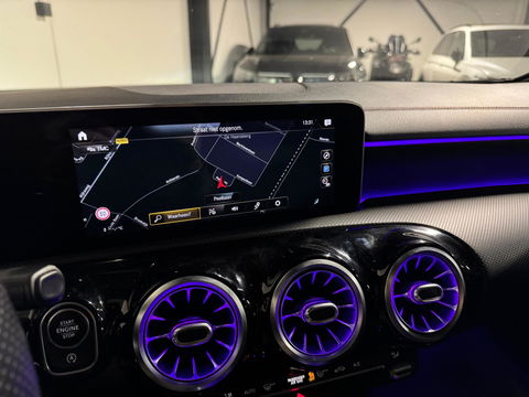 Mercedes-Benz CLA-Klasse 200 Advantage AMG PANO BLINDSPOT